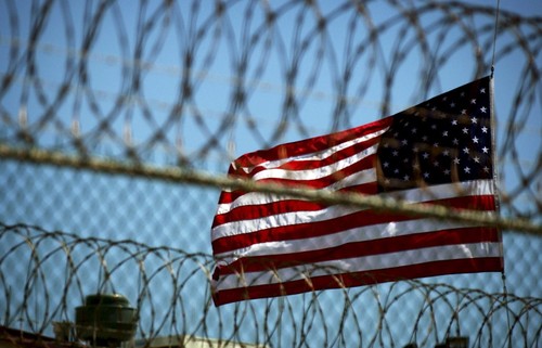 США передали ОАЭ 15 заключенных из Гуантанамо - ảnh 1